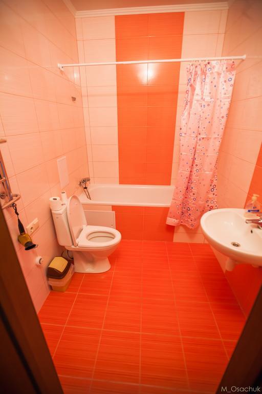 Like Home On Zaliznychna Ivano-Frankivsk Esterno foto
