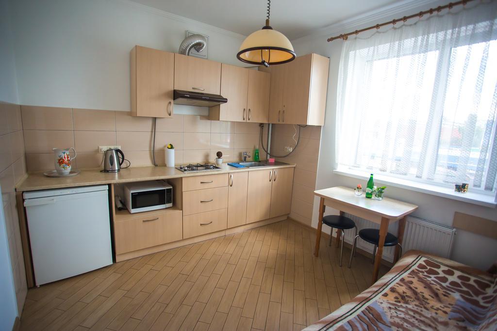 Like Home On Zaliznychna Ivano-Frankivsk Esterno foto